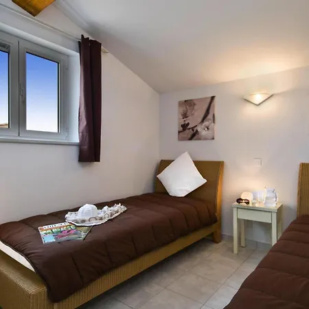 Holiday home Terraced House With Air Conditioning In The Le Clos Des Oliviers