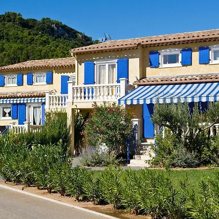 Terraced House With Air Conditioning In The Le Clos Des Oliviers Holiday home